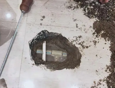 长子卫生间测漏水